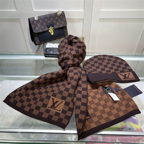 шарф louis vuitton.